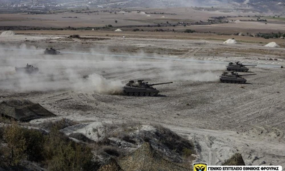 Όλη η Εθνική Φρουρά στην Κύπρο μαζί με Εθνοφύλακες από Ελλάδα άστραψε και βρόντηξε